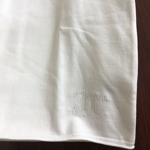 Chanel Vintage White CC Logo Sleeveless Knit Dress - Picture 6 of 11